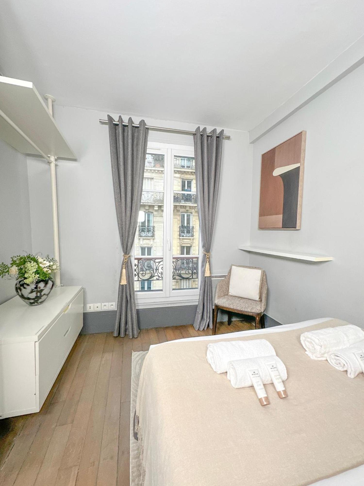 Stunning Apartment Near Eiffel Tower Paris Dış mekan fotoğraf